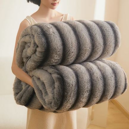 Soft Fleece Cover Blanket – Warm & Lightweight