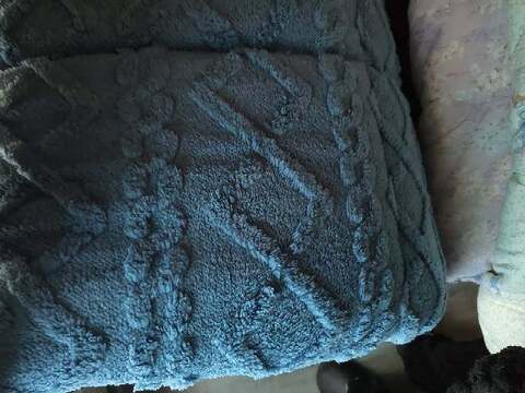 Cashmere Weighted Blanket – Warm & Cozy