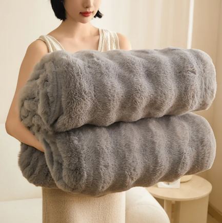 Soft Fleece Cover Blanket – Warm & Lightweight