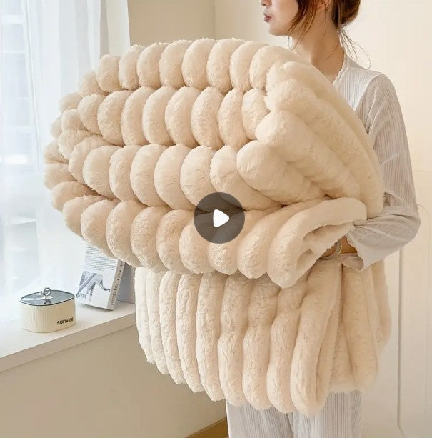 Faux Rabbit Fur Throw Blanket – Soft & Luxurious